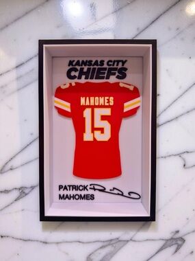 Patrick Mahomes Chiefs #15 Jersey Display 3D Shadow Box NFL Football Gift